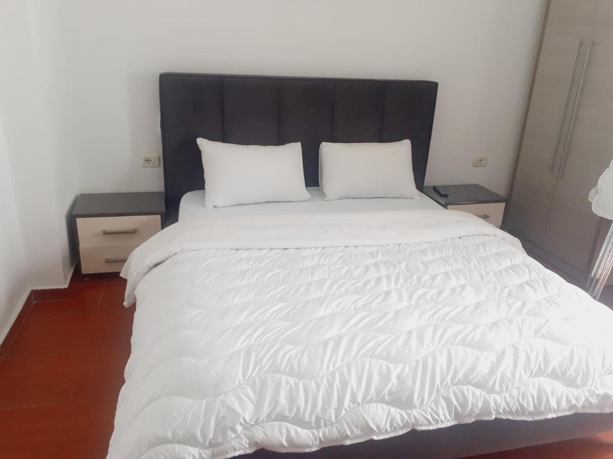 Anxhelos Hotel Химара Экстерьер фото