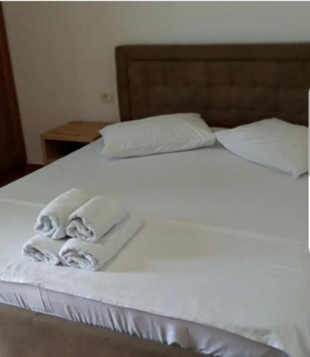 Anxhelos Hotel Химара Экстерьер фото