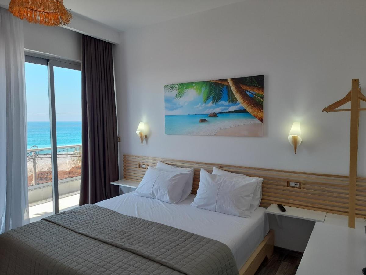 Anxhelos Hotel Химара Экстерьер фото