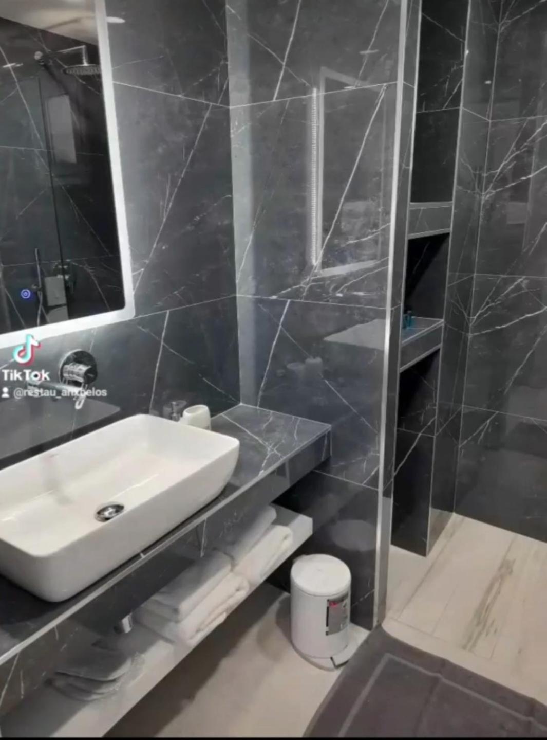 Anxhelos Hotel Химара Экстерьер фото