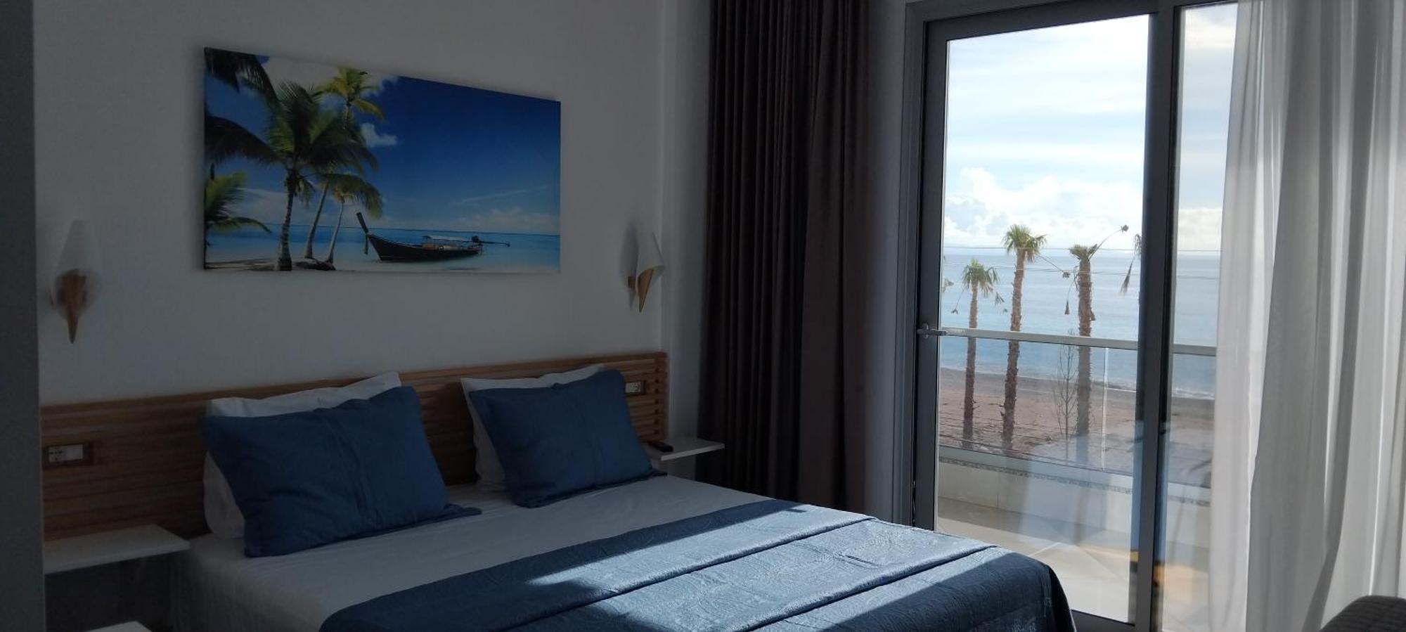 Anxhelos Hotel Химара Экстерьер фото