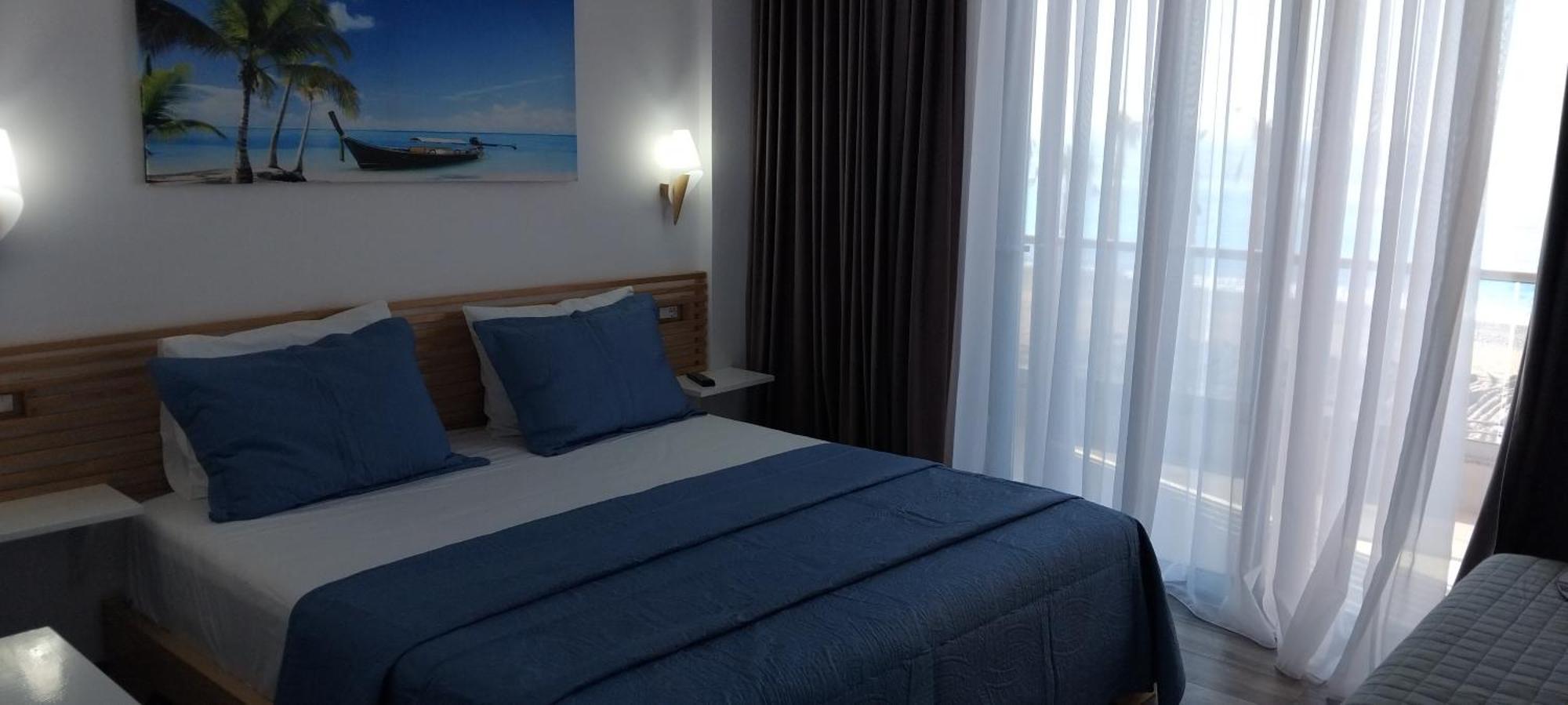 Anxhelos Hotel Химара Экстерьер фото